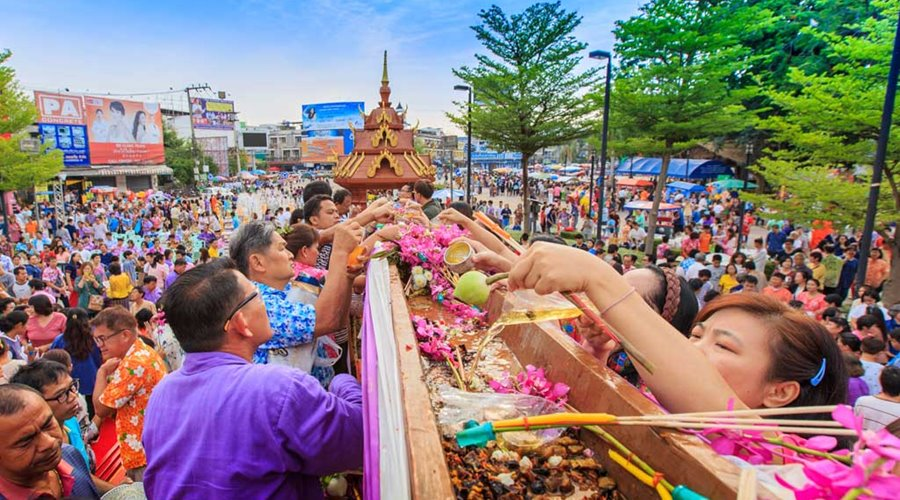 Songkran – Tết cổ truyền của xứ sở chùa vàng